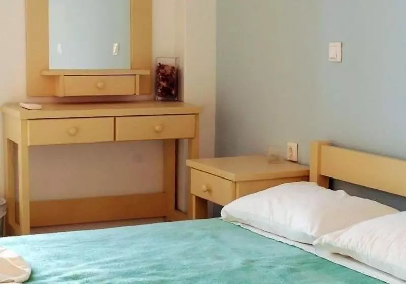 Chambre Standard Individuelle, Paros