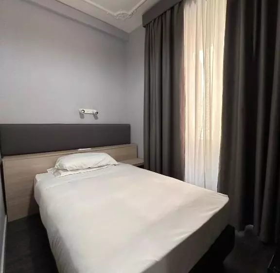 Standard Single Room Single Bed