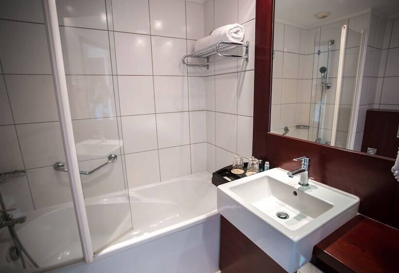 스탠다드 스튜디오, Ramada Hotel & Suites By Wyndham Noumea