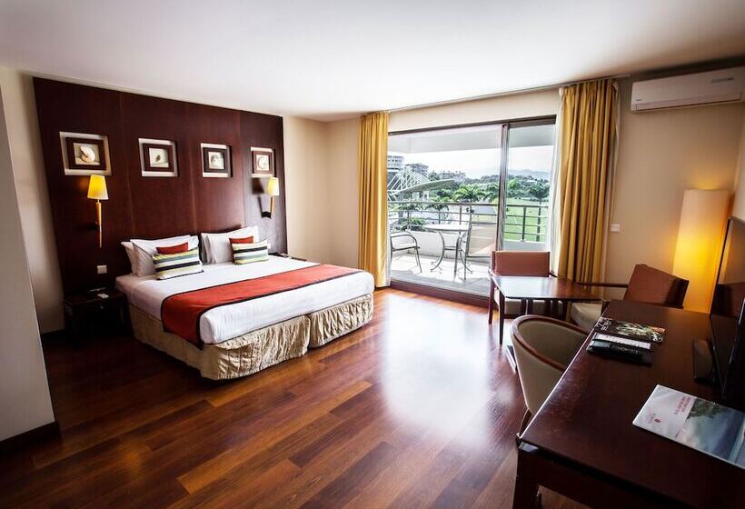 스탠다드 스튜디오, Ramada Hotel & Suites By Wyndham Noumea