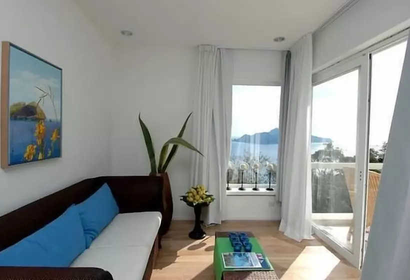 اتاق لوکس, Relais Blu