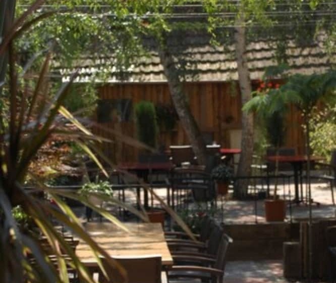 スタンダードルーム, Restaurant Aux Deux Roses