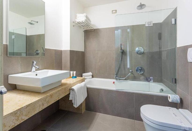 غرفة عائلية, Smy Aran Blu Roma Mare