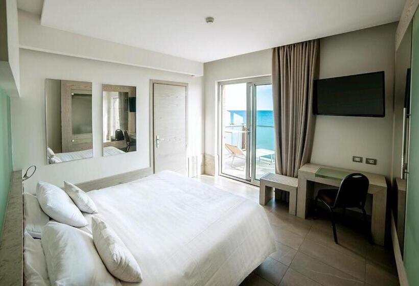 Triple Room Sea View, Smy Aran Blu Roma Mare