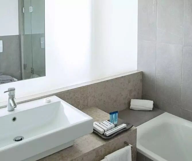 اتاق استاندارد یک تخته با بالکن, Smy Aran Blu Roma Mare