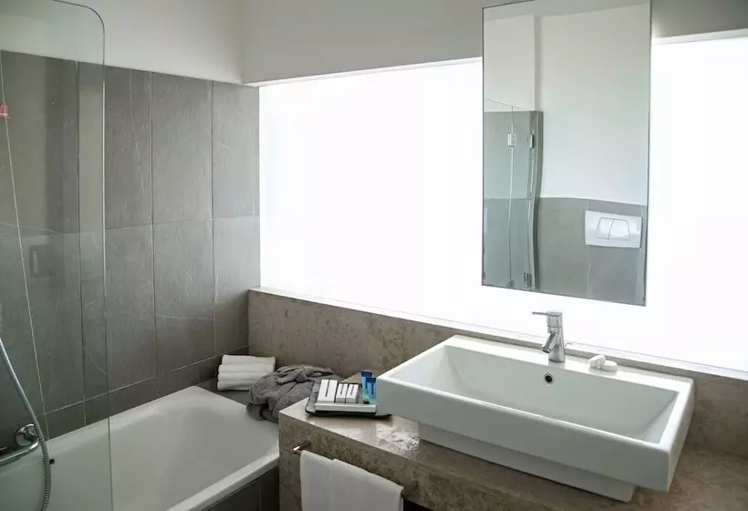 اتاق خانوادگی, Smy Aran Blu Roma Mare