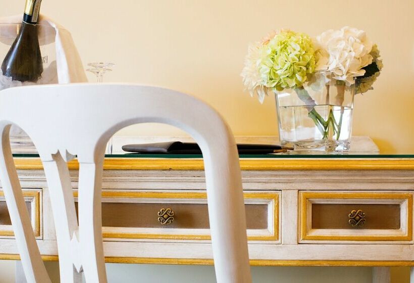 발코니가 있는 4인용 스탠다드 룸, Zi' Teresa