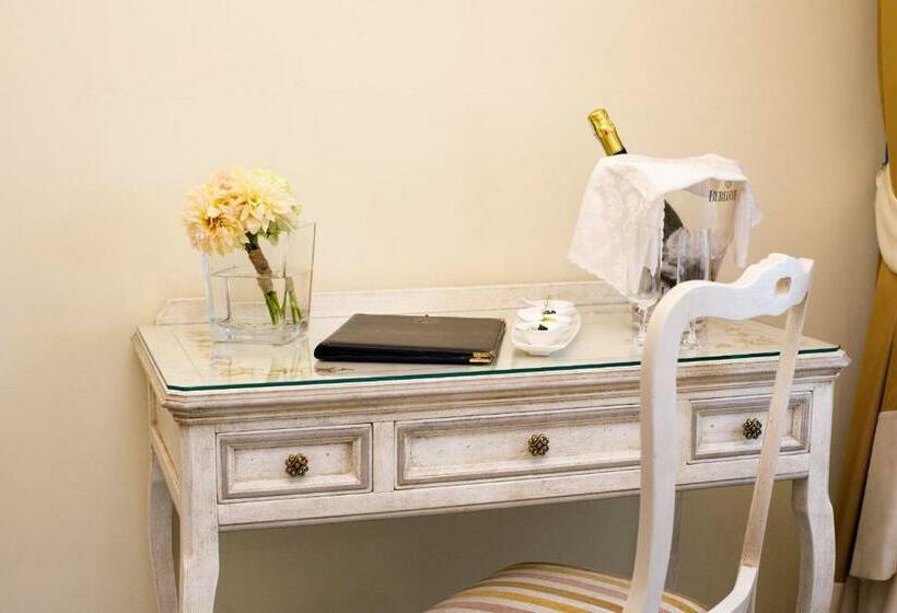 스탠다드 룸, Zi' Teresa