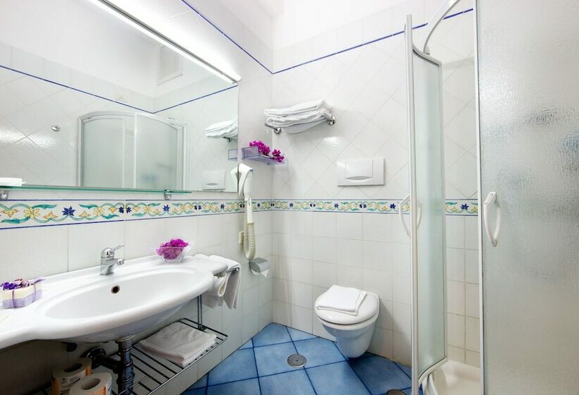 Triple Room Sea View, Zi' Teresa