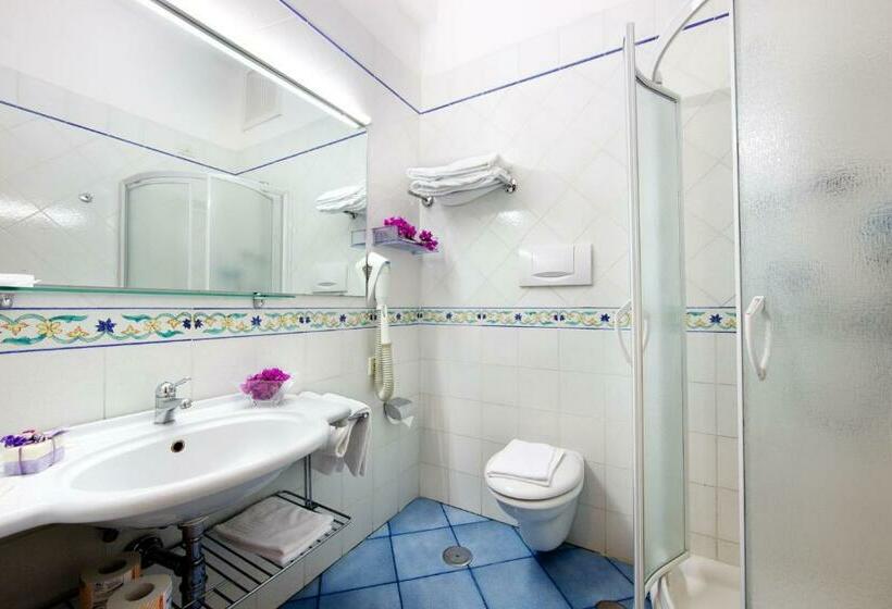 스탠다드 4인용 룸 바다전망, Zi' Teresa