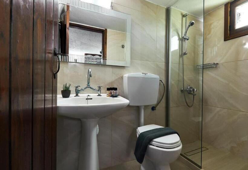 标准工作室, Mila Malia Studios