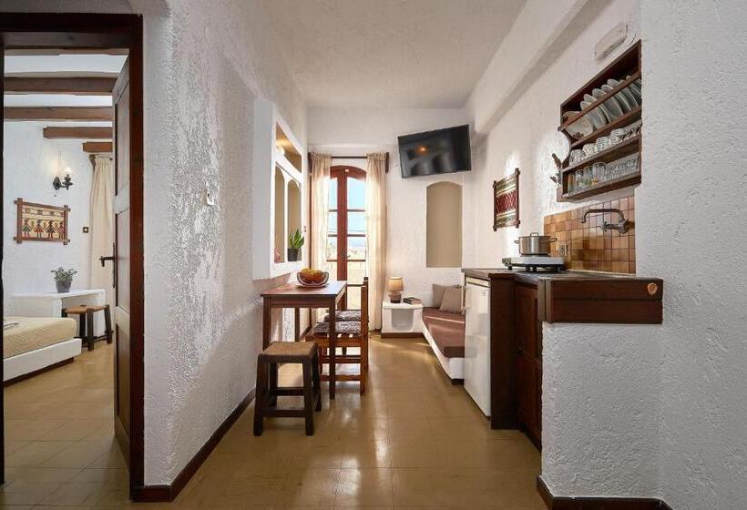 高级工作室, Mila Malia Studios