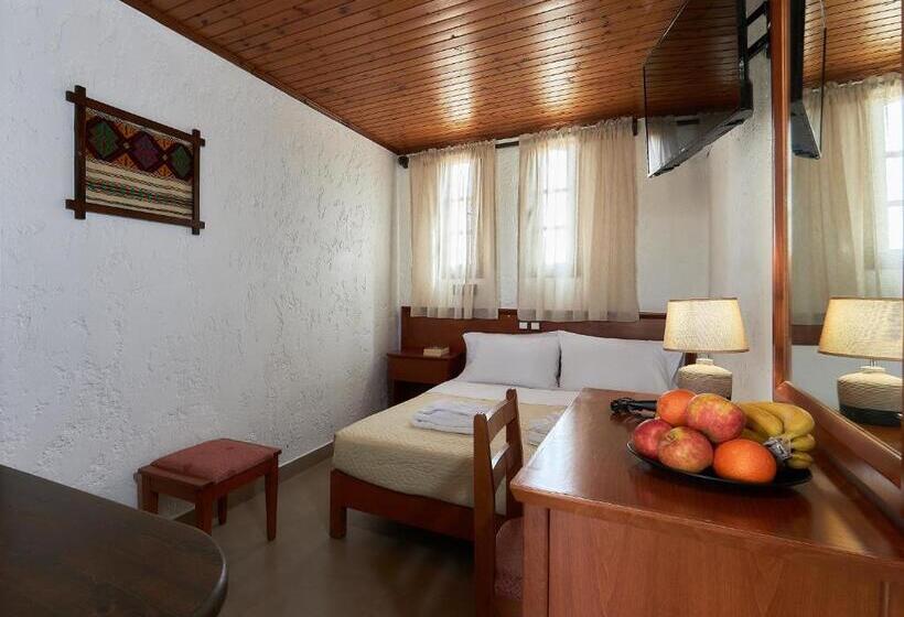 스탠다드 스튜디오, Mila Malia Studios