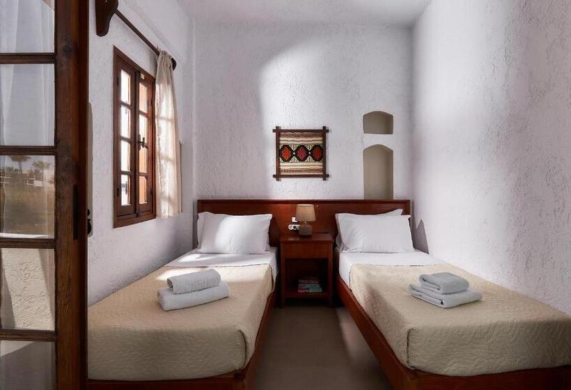 标准工作室, Mila Malia Studios