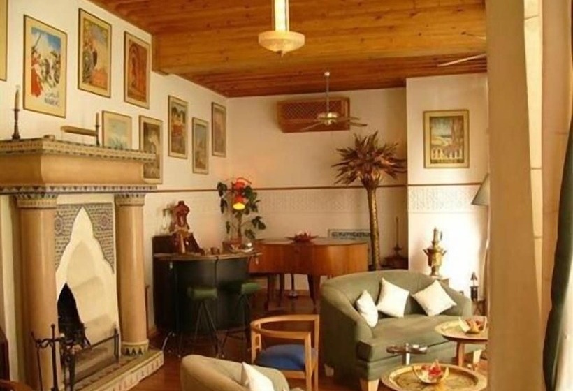 اتاق استاندارد سه نفره, Riad Moucharabieh Matisse