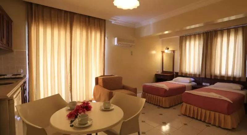 استودیوی استاندارد, Amaris Apartments