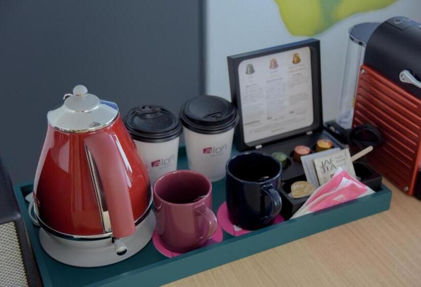 Deluxe Room Queen Bed