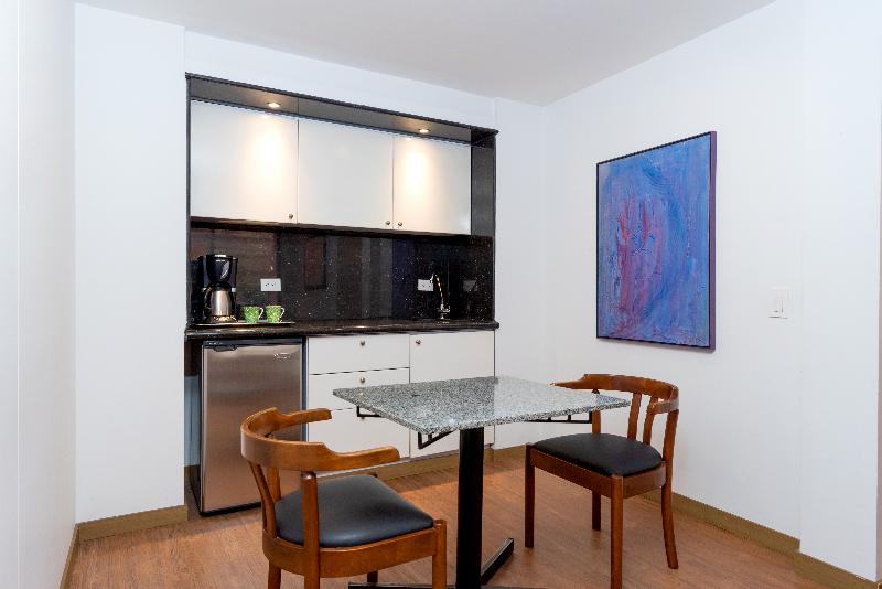 جناح, Casa Real 93