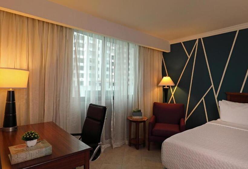 Номер Стандарт, Crowne Plaza Panama, An Ihg