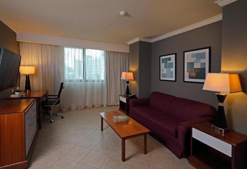 جناح سرير كينج, Crowne Plaza Panama, An Ihg