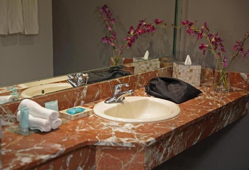 Люкс, Crowne Plaza Panama, An Ihg