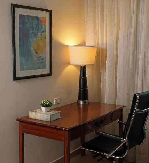 غرفة قياسية سرير كينج, Crowne Plaza Panama, An Ihg