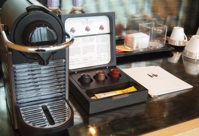 جناح جونيور سرير كينج, Four Seasons Hotel Tokyo At Marunouchi