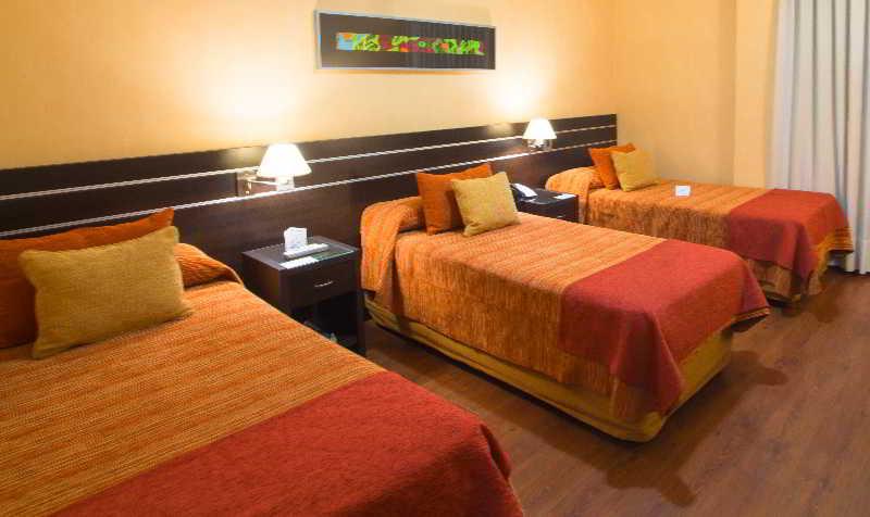 スタンダードトリプルルーム, Francia