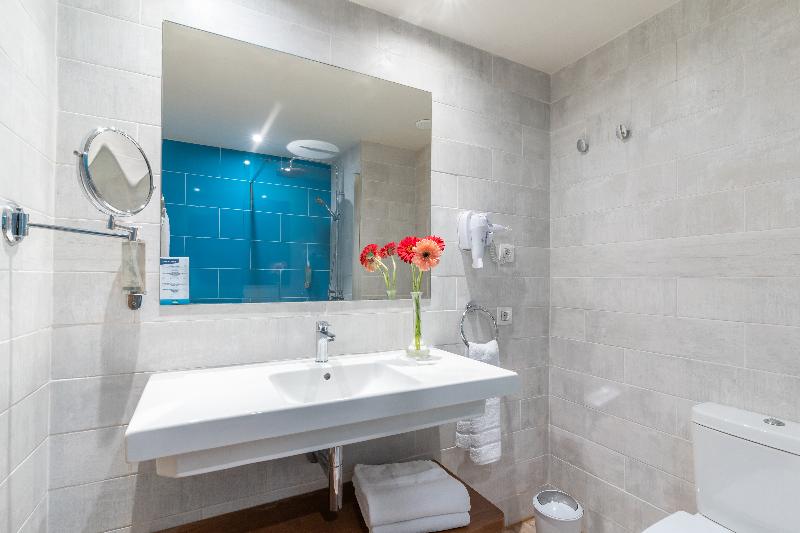 اتاق استاندارد با تخت بزرگ, Hampton Inn By Hilton Kamloops