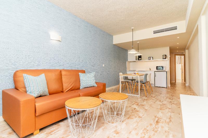 اتاق استاندارد با تخت بزرگ, Hampton Inn By Hilton Kamloops