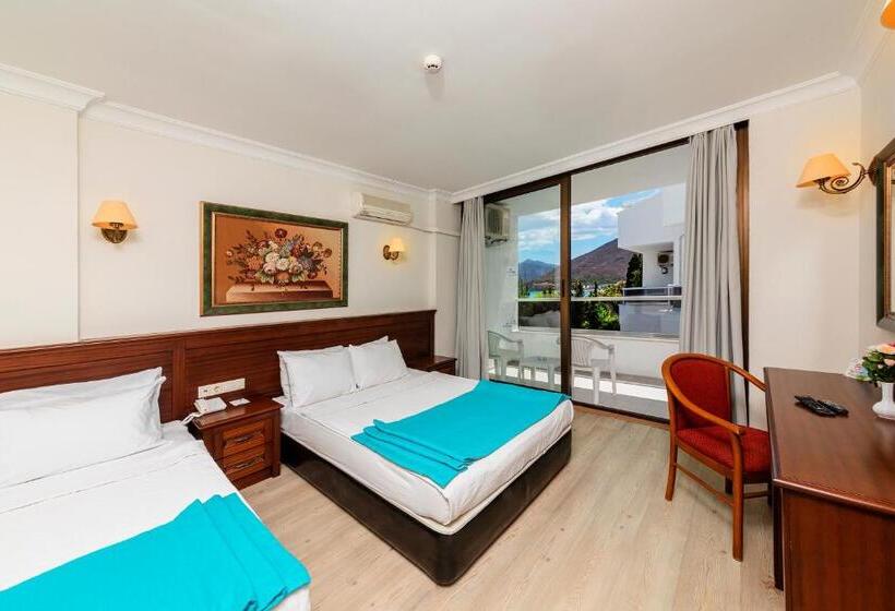 标准三人间, Kayamaris