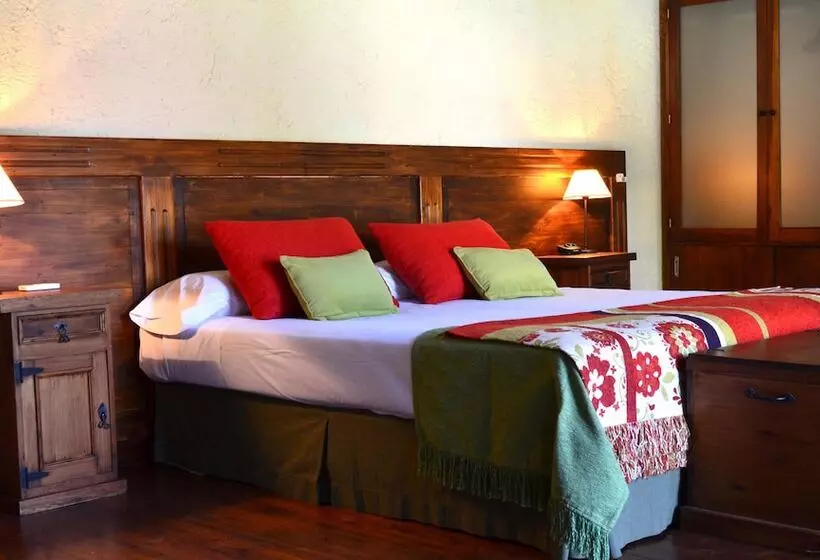 اتاق کلاسیک, Lares De Chacras