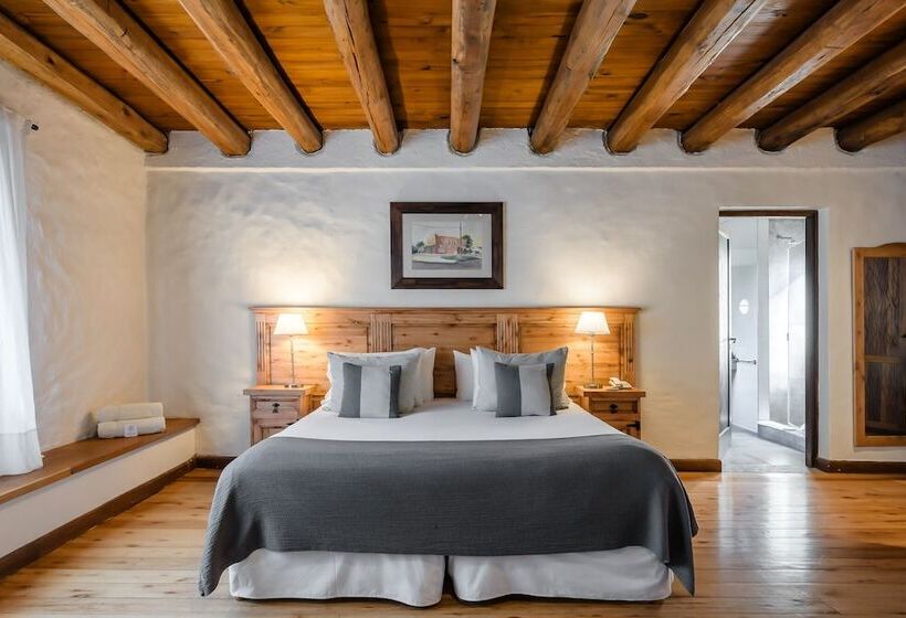 غرفة كلاسيكية, Lares De Chacras