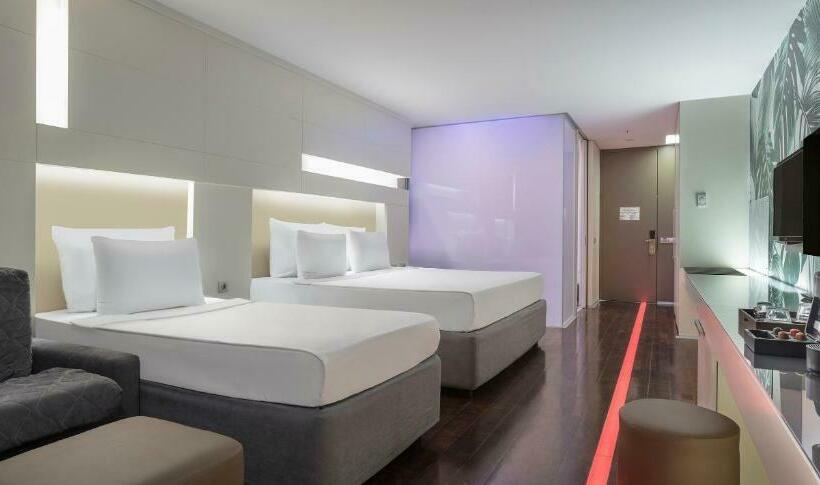 اتاق سوپریور, Nirvana Cosmopolitan Hotel Convention & Sports Center