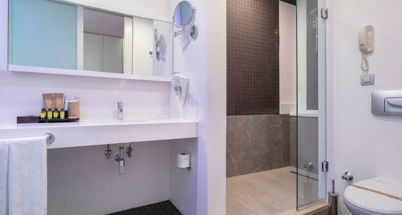 اتاق سوپریور, Nirvana Cosmopolitan Hotel Convention & Sports Center