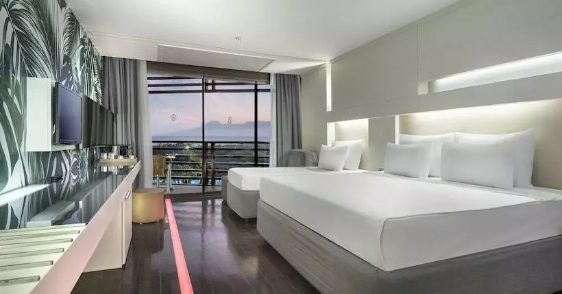 اتاق سوپریور, Nirvana Cosmopolitan Hotel   Convention & Sports Center