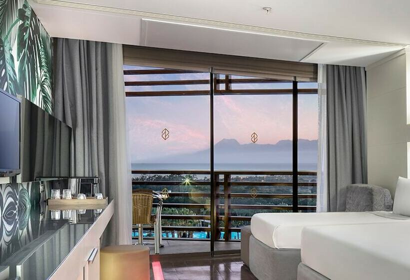 اتاق سوپریور, Nirvana Cosmopolitan Hotel Convention & Sports Center