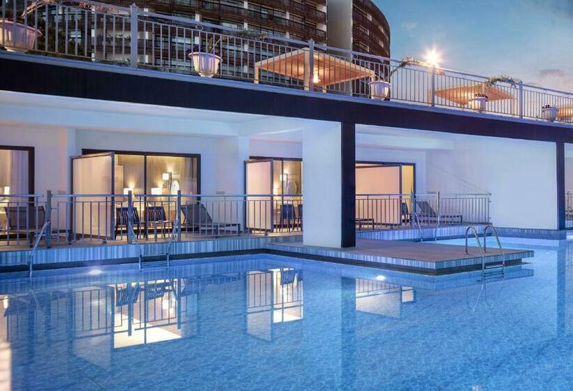 سوییت خانوادگی, Nirvana Cosmopolitan Hotel Convention & Sports Center