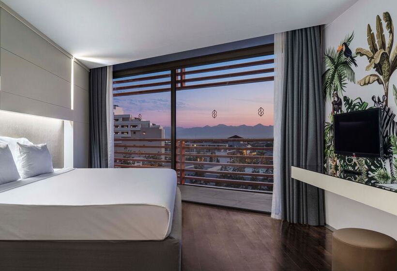 سوییت خانوادگی, Nirvana Cosmopolitan Hotel Convention & Sports Center