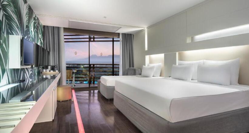 اتاق سوپریور, Nirvana Cosmopolitan Hotel Convention & Sports Center