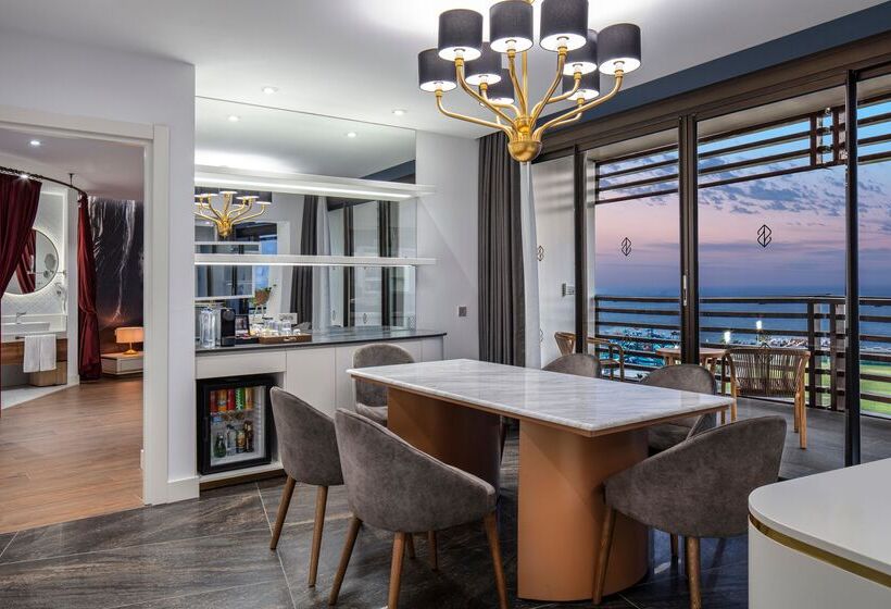 سوئیت با تخت بزرگ, Nirvana Cosmopolitan Hotel Convention & Sports Center