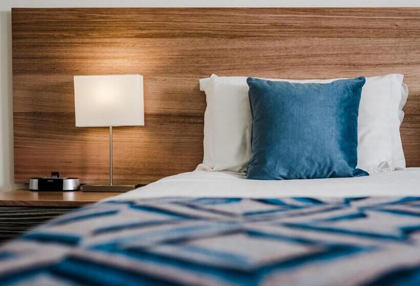 スタンダードスタジオ, Salamanca Terraces