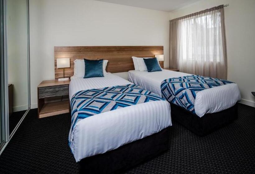 スタンダードスタジオ, Salamanca Terraces