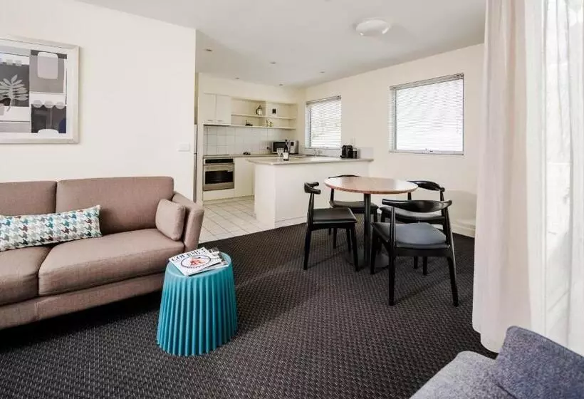 1 Bedroom Penthouse Apartment, Salamanca Terraces