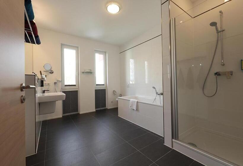 شقة ديلوكس غرفة واحدة, The Lakeside   Burghotel Zu Strausberg