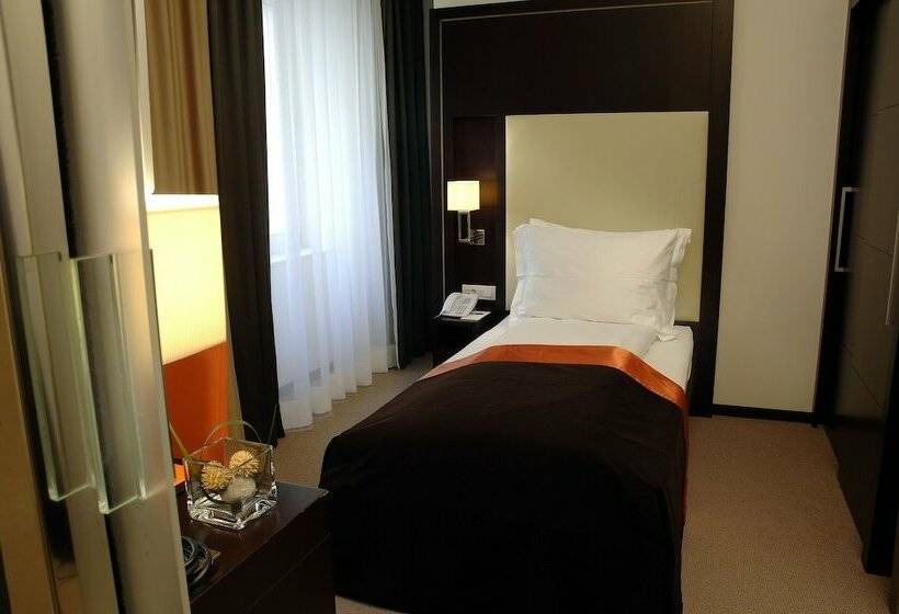 اتاق سوپریور یک تخته, The Levante Parliament A Design