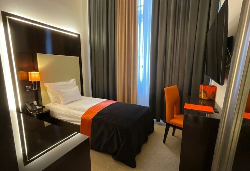 اتاق سوپریور یک تخته, The Levante Parliament A Design