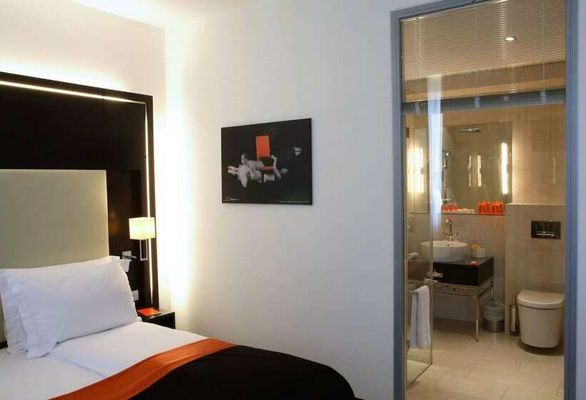 اتاق راحتی, The Levante Parliament A Design