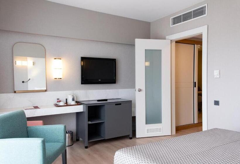 Семейный Номер Боковой Вид на Море, Trendy Aspendos Beach