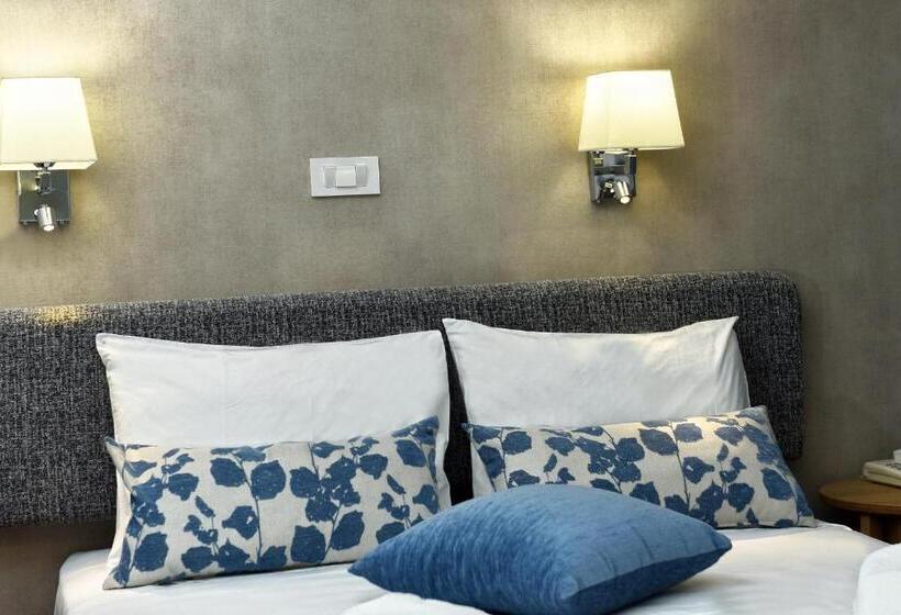 プールビュースタンダードルーム, Apollon